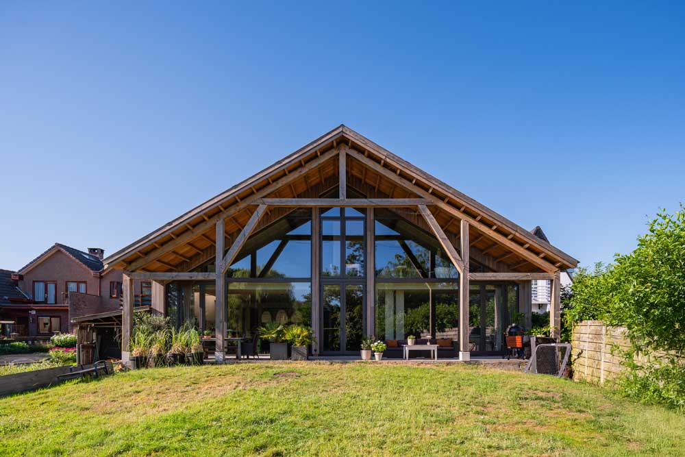 Houten villa met glas Loosdrecht