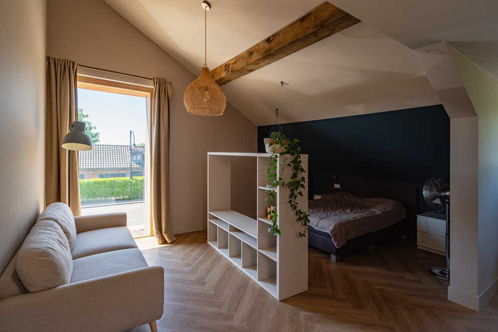 Houten villa met glas Loosdrecht