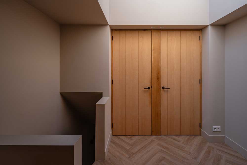 Houten villa met glas Loosdrecht